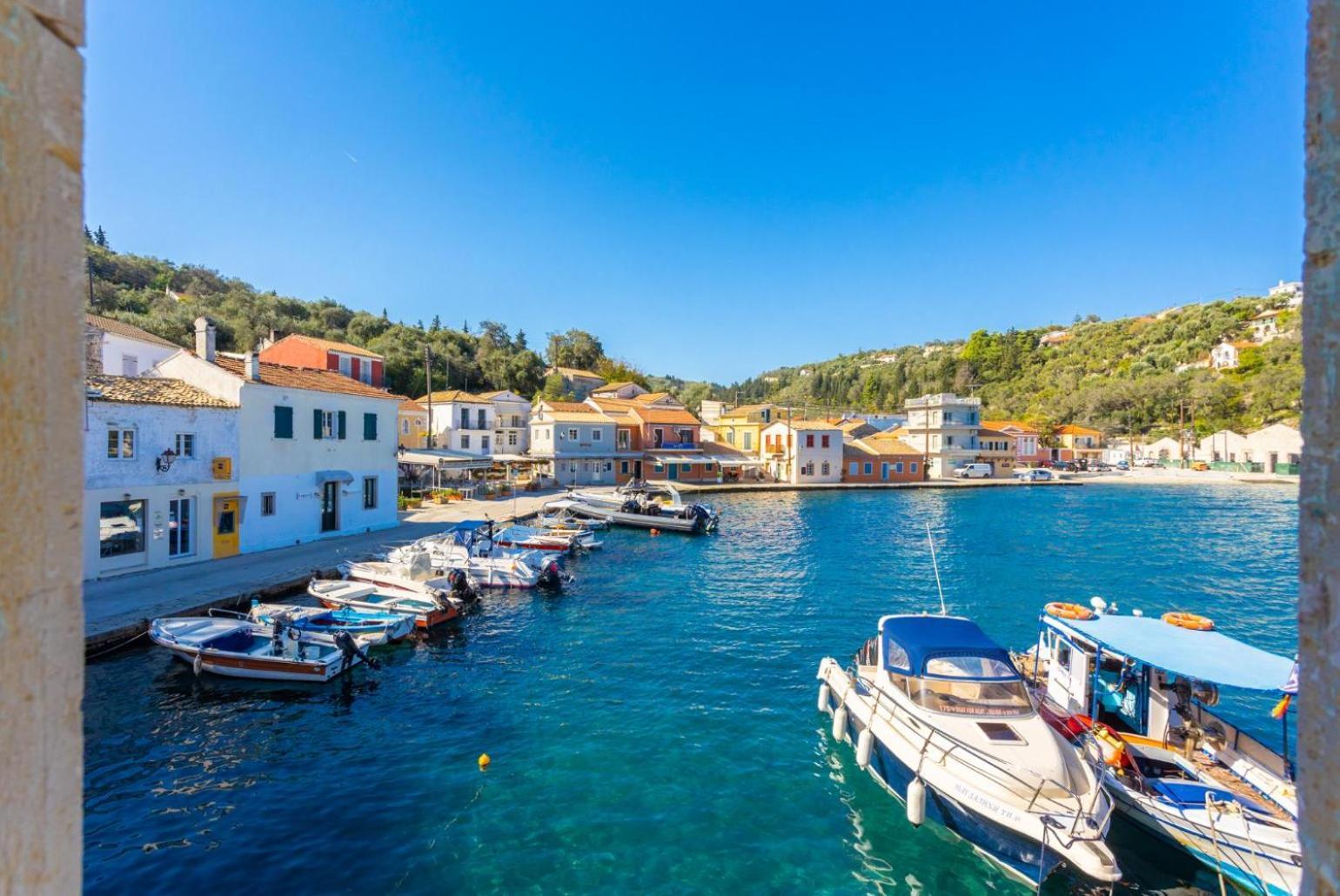 Spiros Jetty House Leilighet Longós Eksteriør bilde