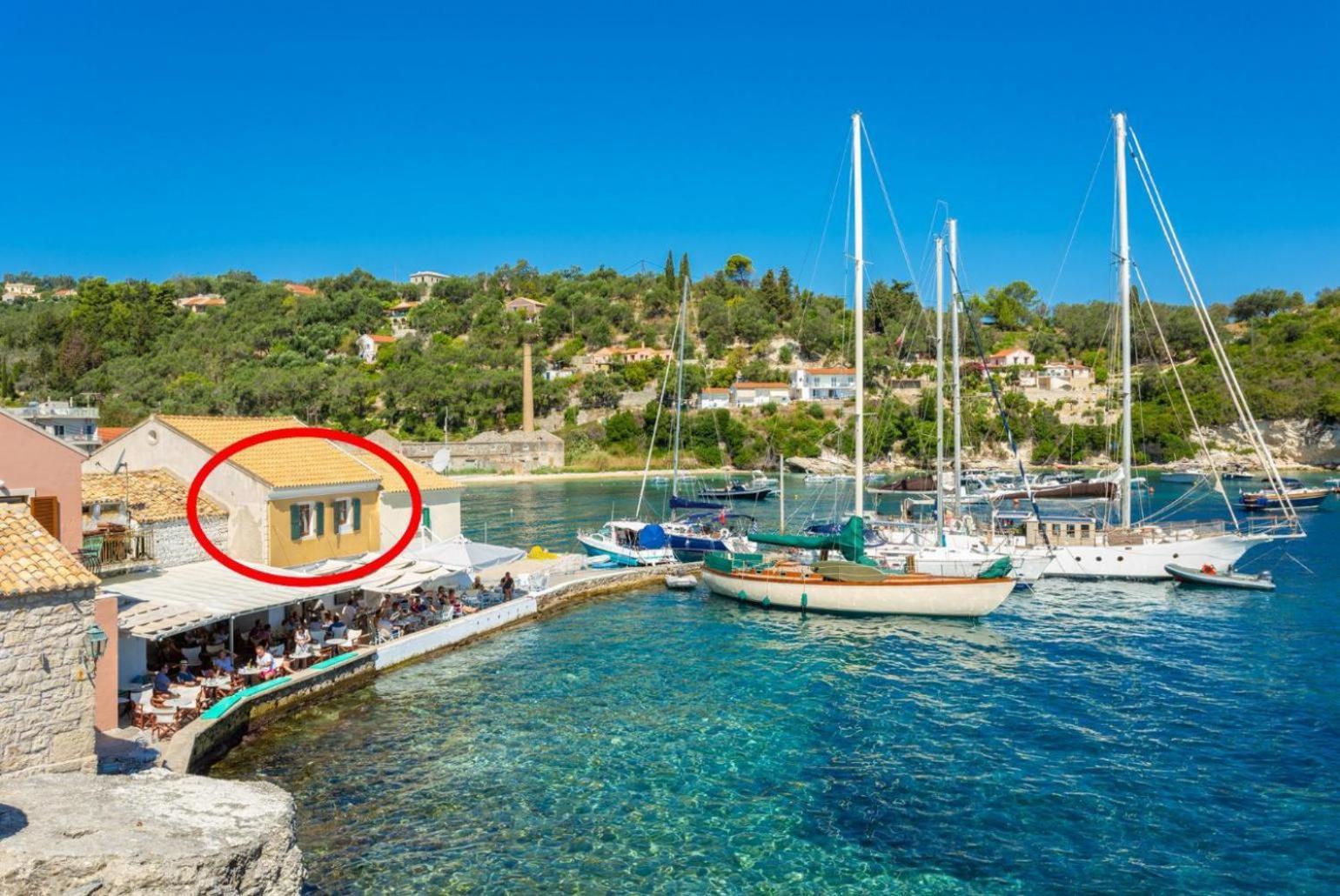 Spiros Jetty House Leilighet Longós Eksteriør bilde